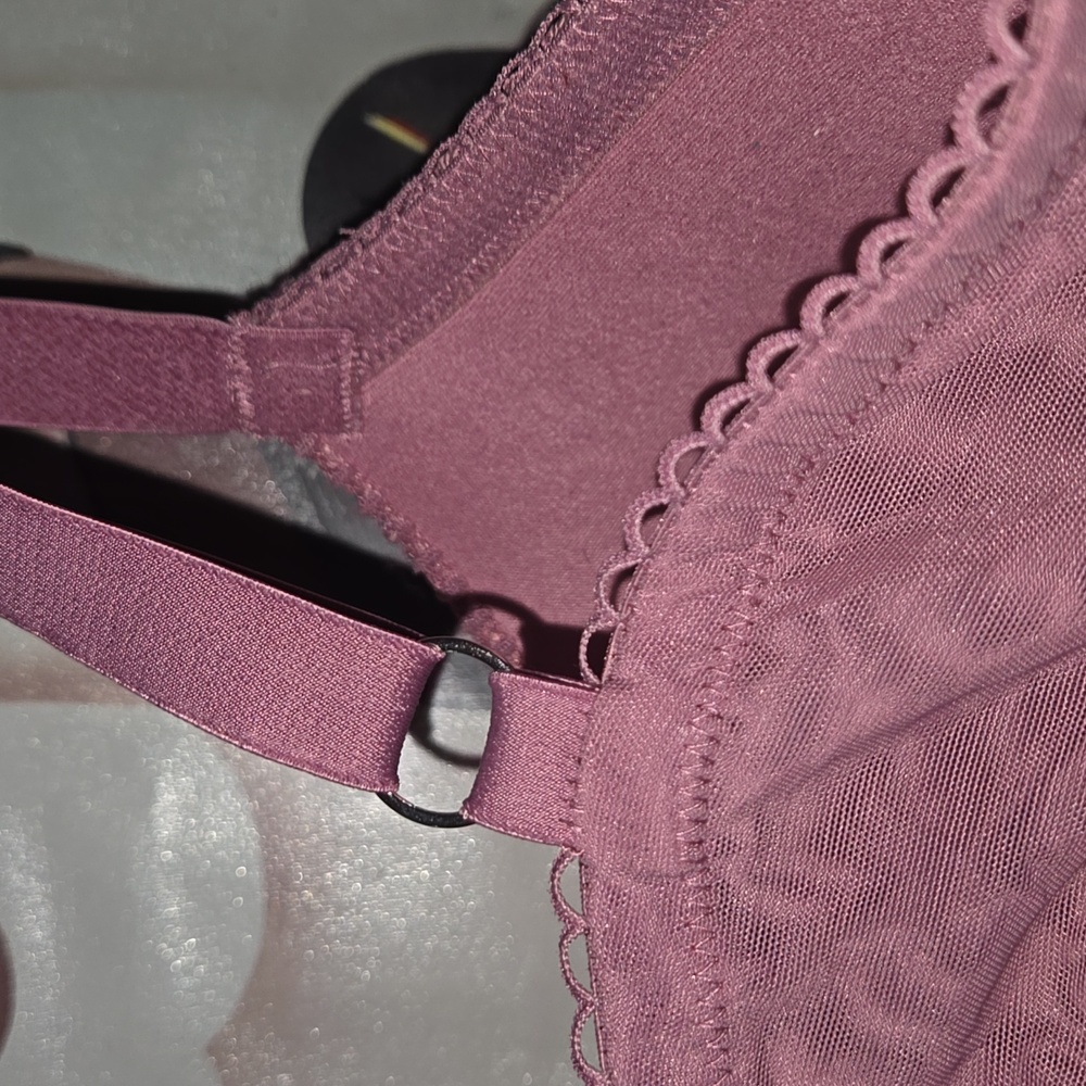 Victoria's Secret Mauve Lace Bra - Picture 6 of 6